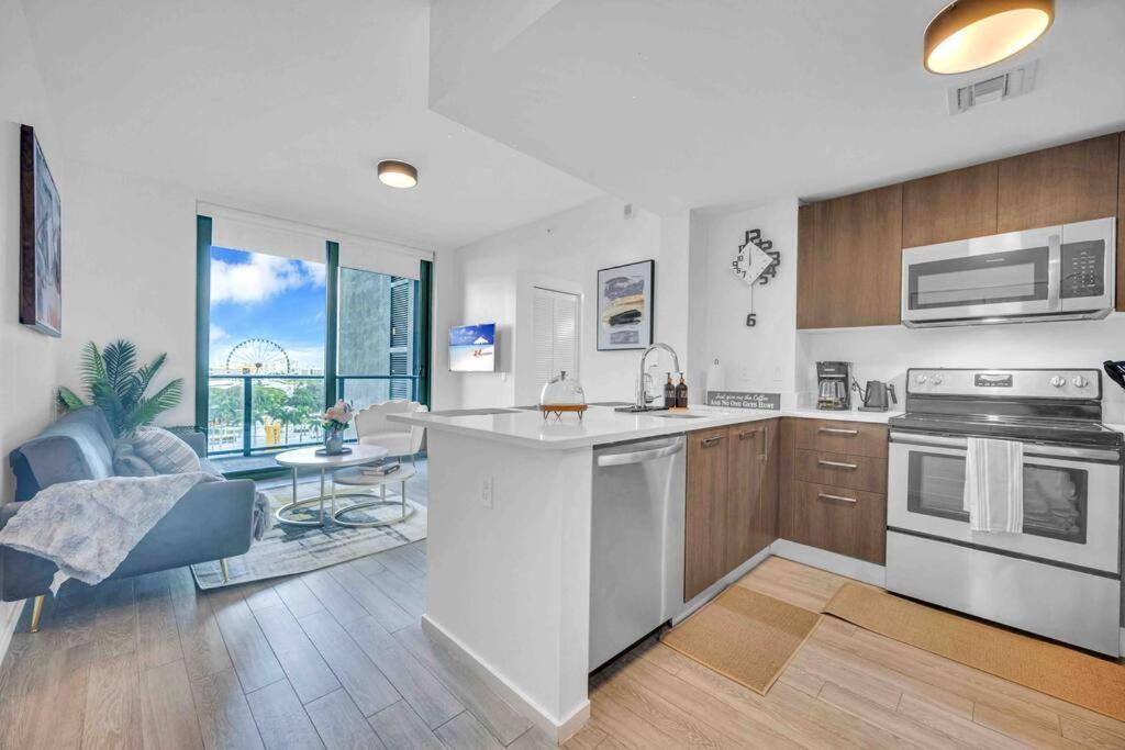 Spacious 2 Beds With Ocean View 마이애미 외부 사진