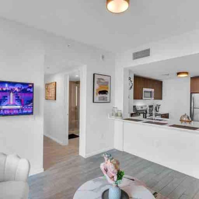 Spacious 2 Beds With Ocean View 마이애미 외부 사진