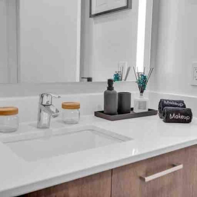 Spacious 2 Beds With Ocean View 마이애미 외부 사진